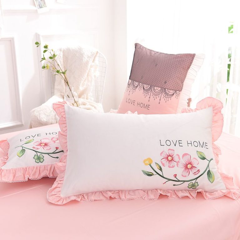 Exquisite Pink & White Embroidery Bedding Set