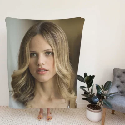 Paper Towns Movie Halston Sage Fleece Blanket