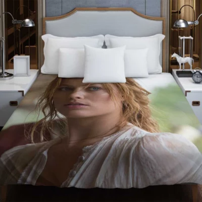 Margot Robbie in The Legend of Tarzan Movie Duvet Cover